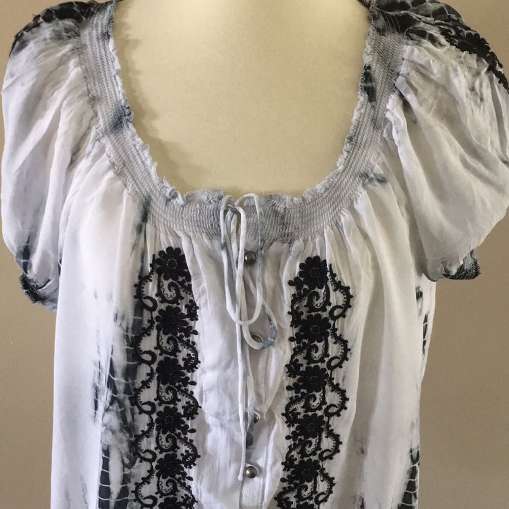 Cute Blouse. NWT